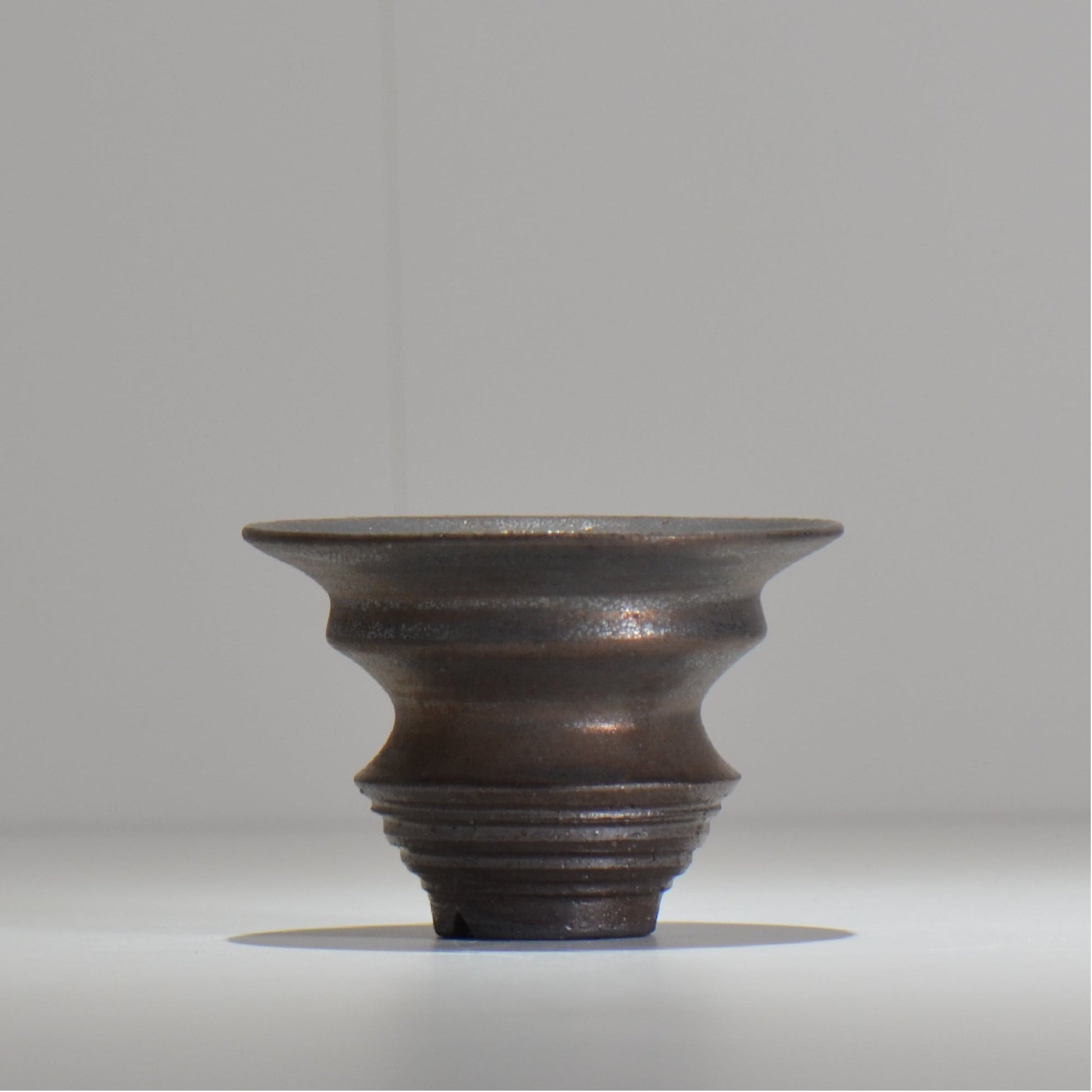 HACHILABO / UNIQUE POT03 / S / 約 φ11.7cm / 植木鉢