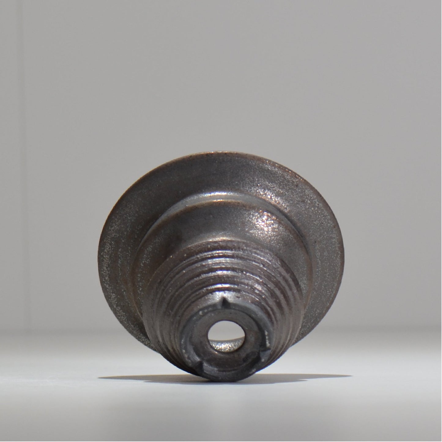 HACHILABO / UNIQUE POT03 / S / 約 φ11.7cm / 植木鉢