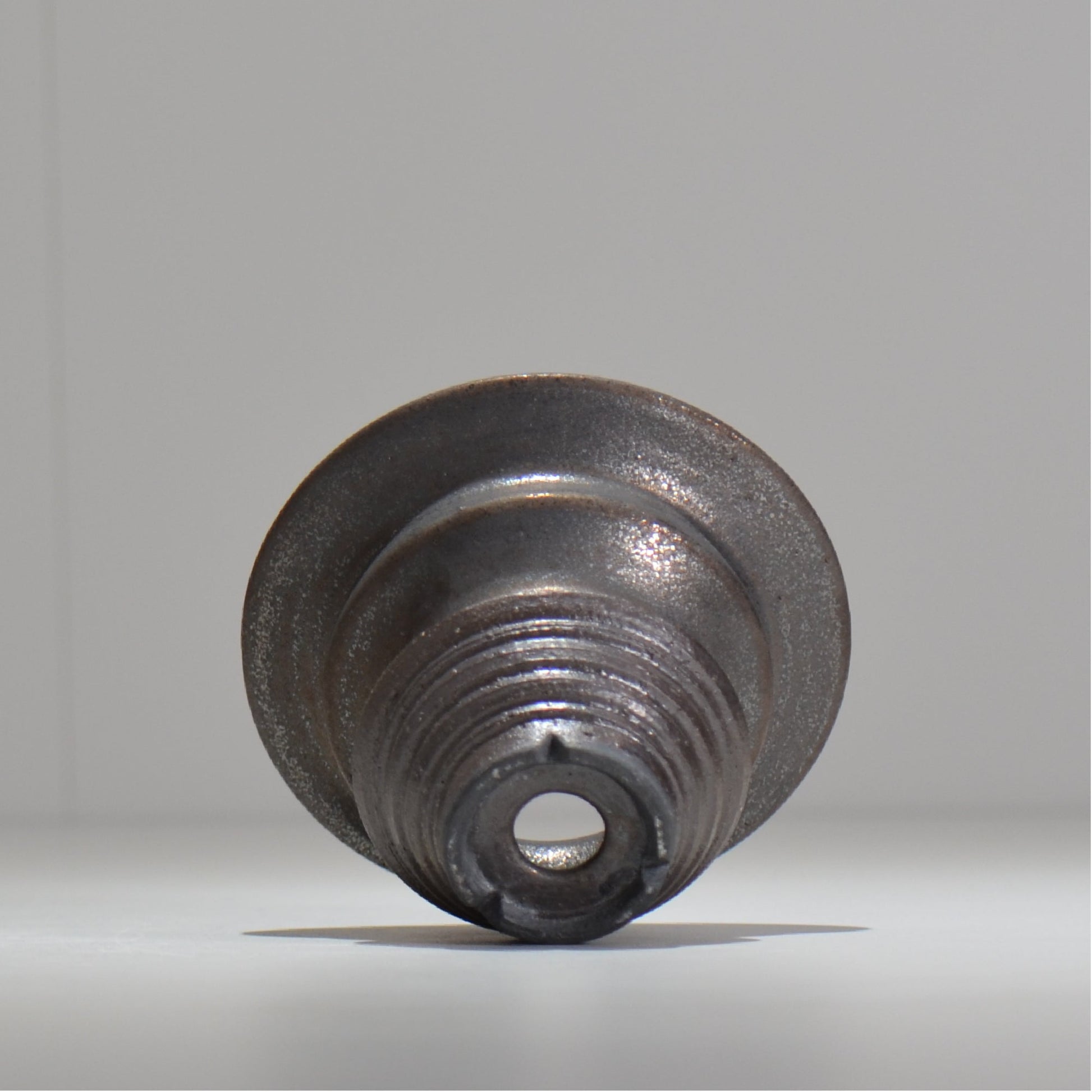 HACHILABO / UNIQUE POT03 / S / 約 φ11.7cm / 植木鉢