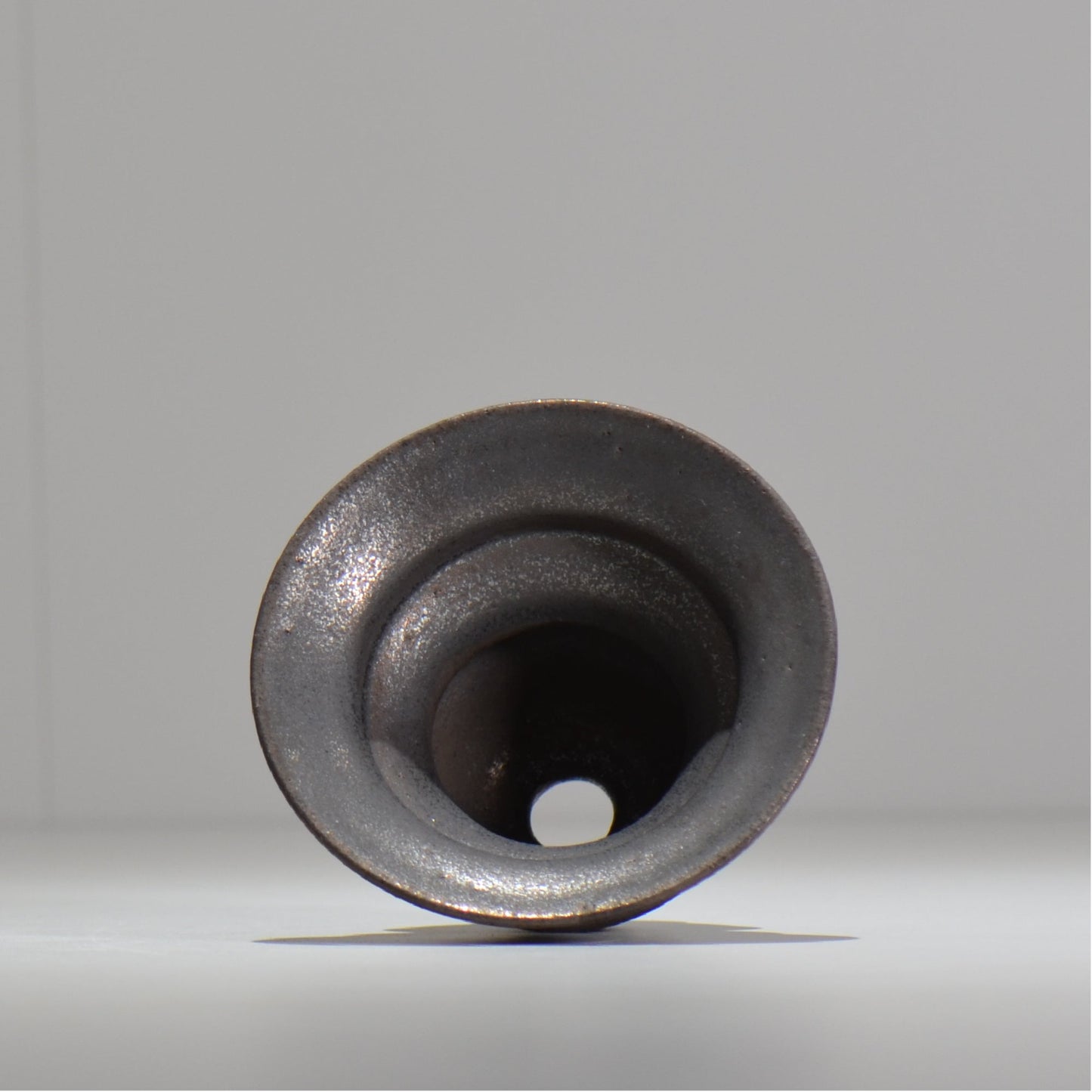 HACHILABO / UNIQUE POT03 / S / 約 φ11.7cm / 植木鉢