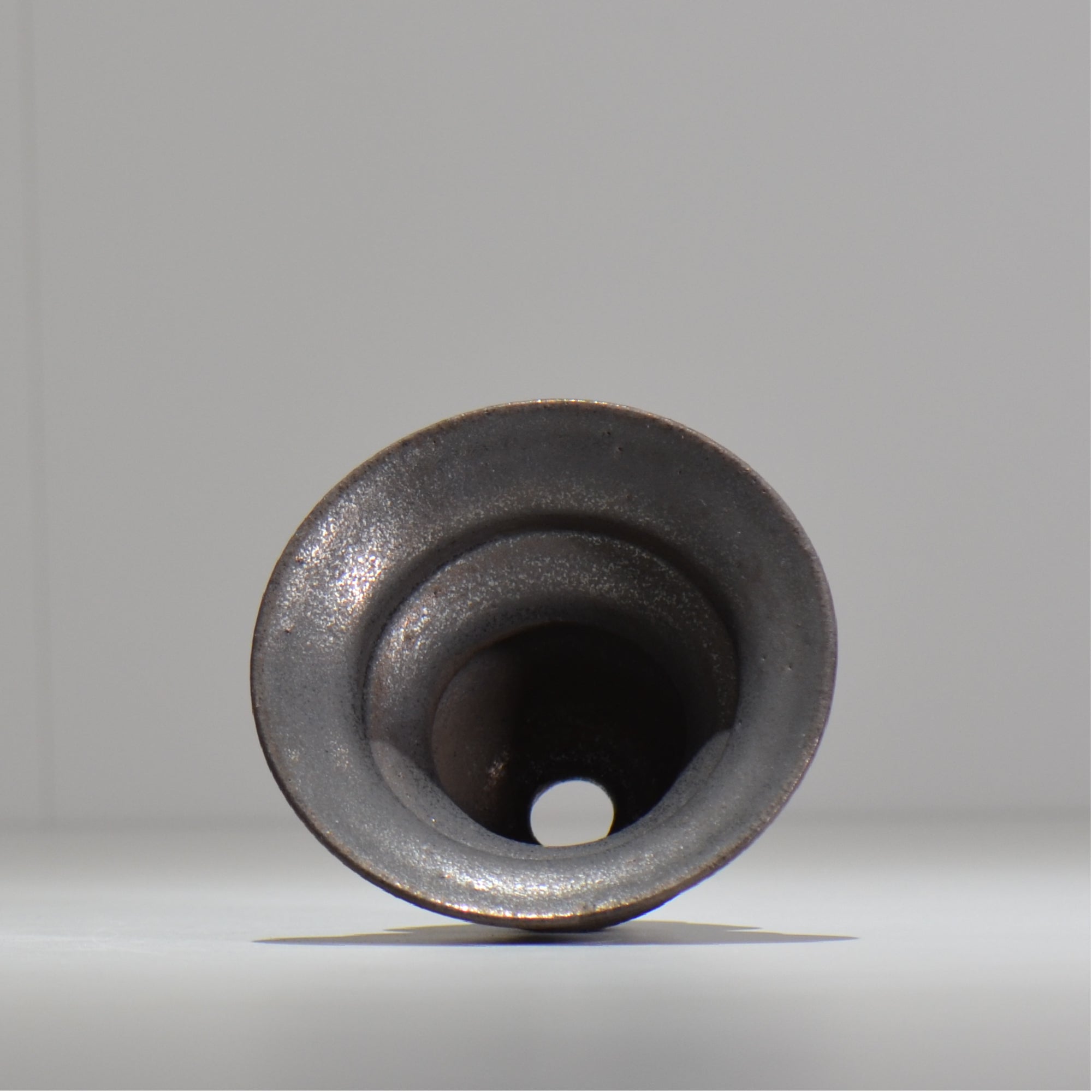 HACHILABO / UNIQUE POT03 / S / 約 φ11.7cm / 植木鉢