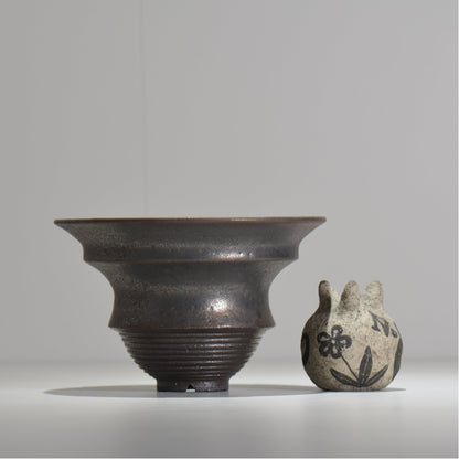 HACHILABO / UNIQUE POT 03 / XL / 約 φ20cm / 植木鉢