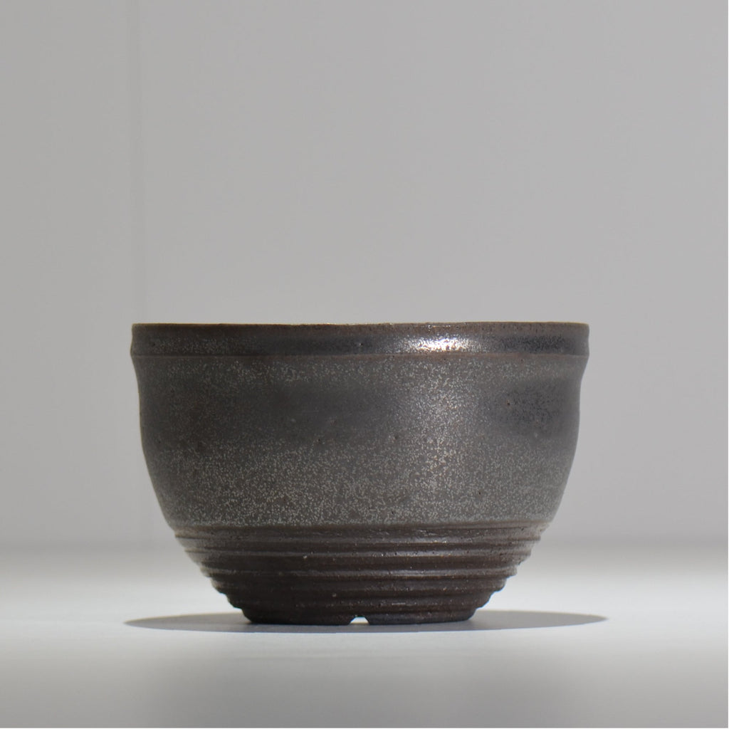 HACHILABO / UNIQUE POT 04 / L / 約 φ14cm / 植木鉢