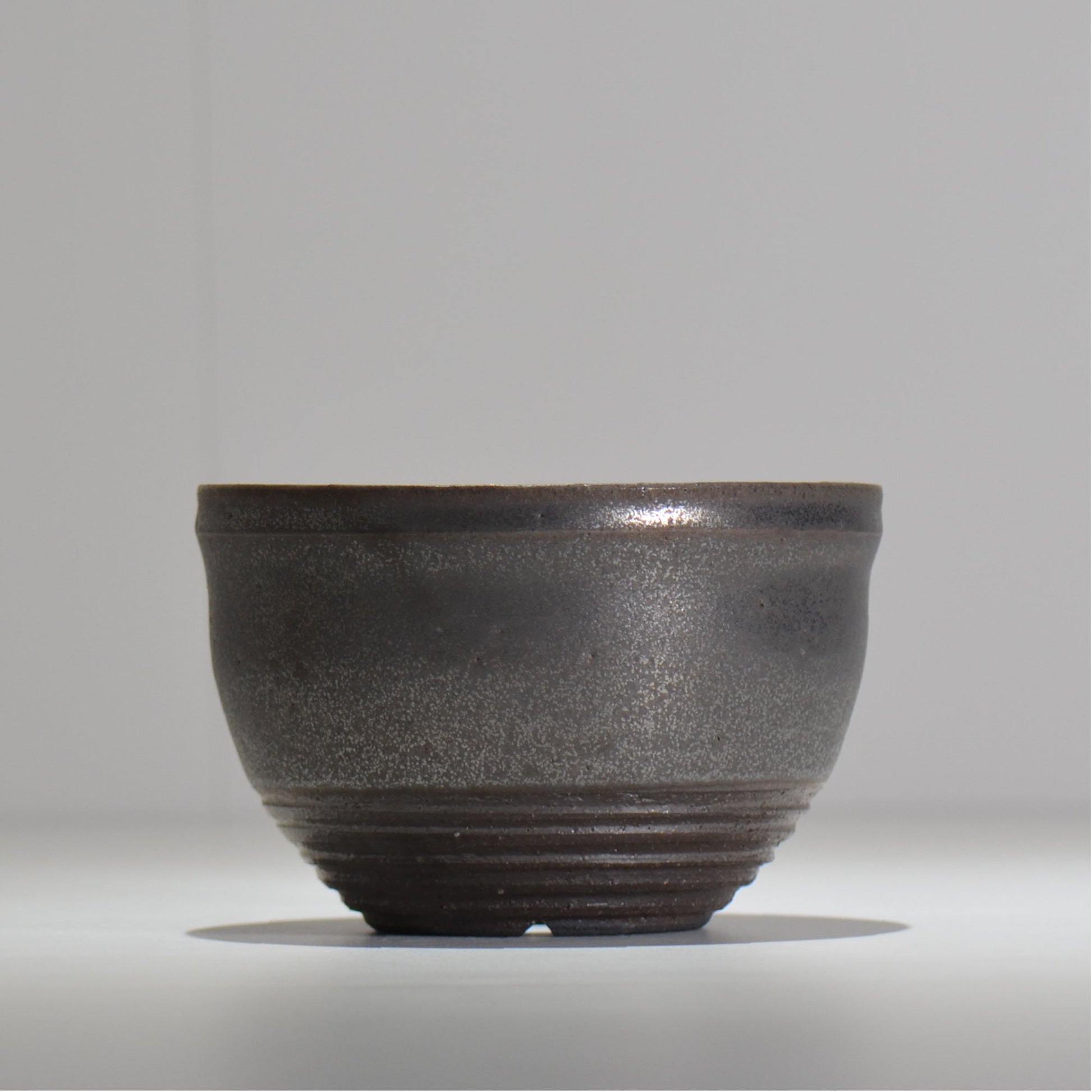 HACHILABO / UNIQUE POT 04 / L / 約 φ14cm / 植木鉢