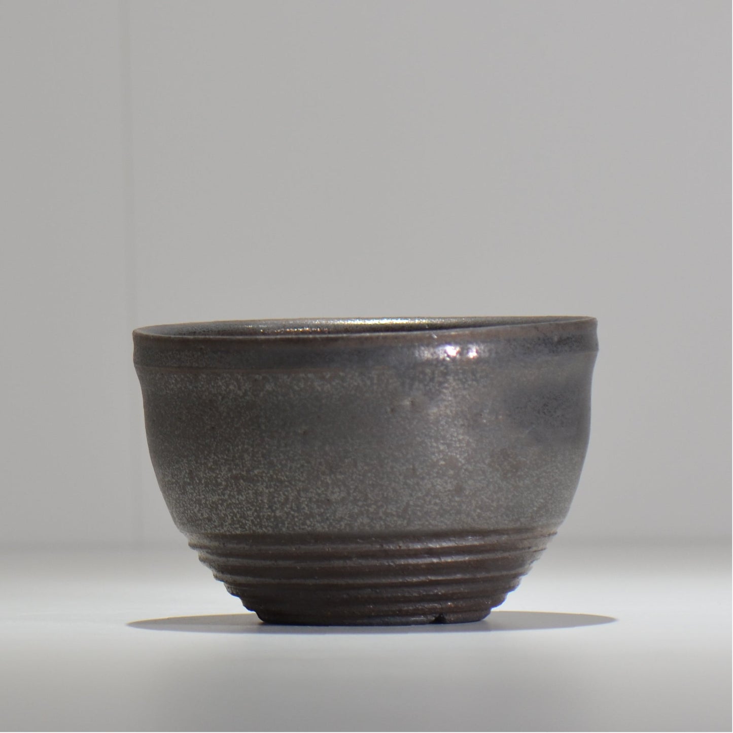 HACHILABO / UNIQUE POT 04 / L / 約 φ14cm / 植木鉢