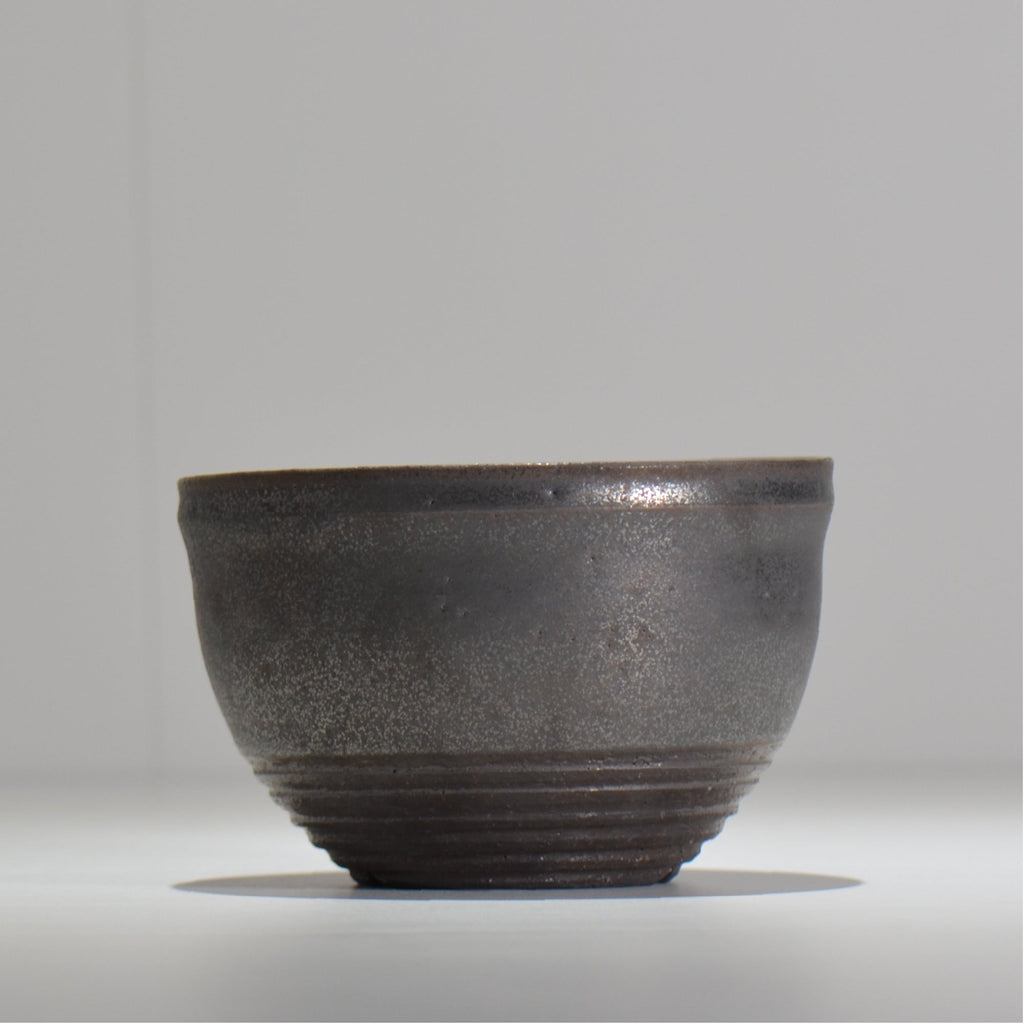 HACHILABO / UNIQUE POT 04 / L / 約 φ14cm / 植木鉢