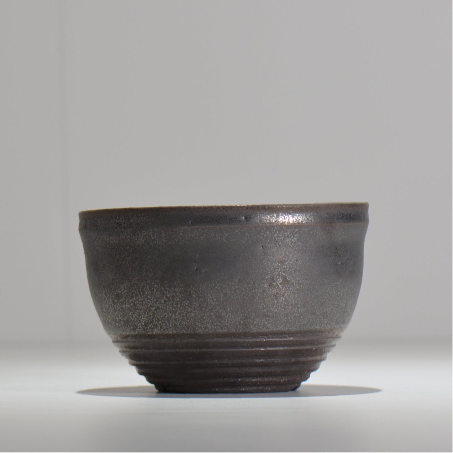 HACHILABO / UNIQUE POT 04 / L / 約 φ14cm / 植木鉢