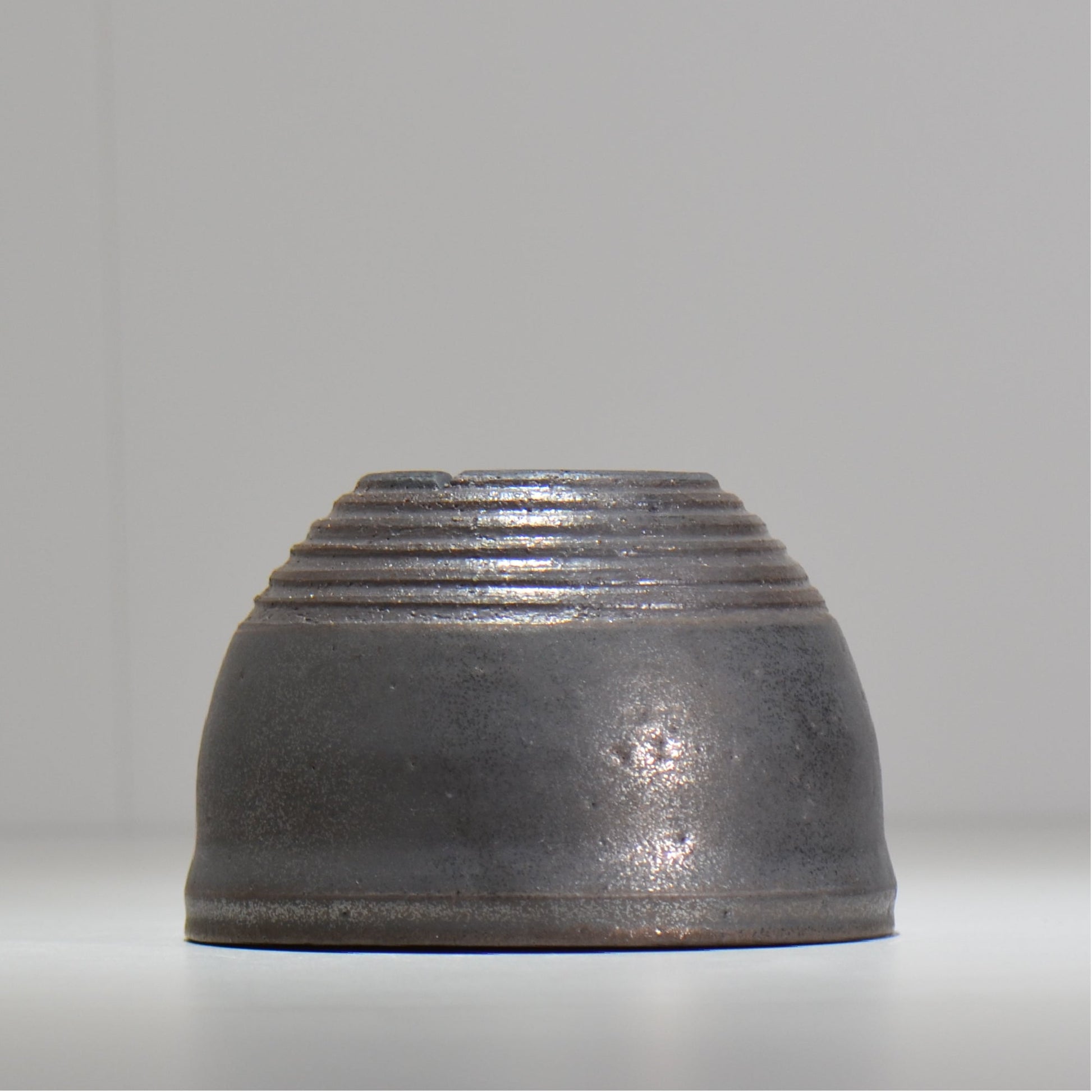 HACHILABO / UNIQUE POT 04 / L / 約 φ14cm / 植木鉢