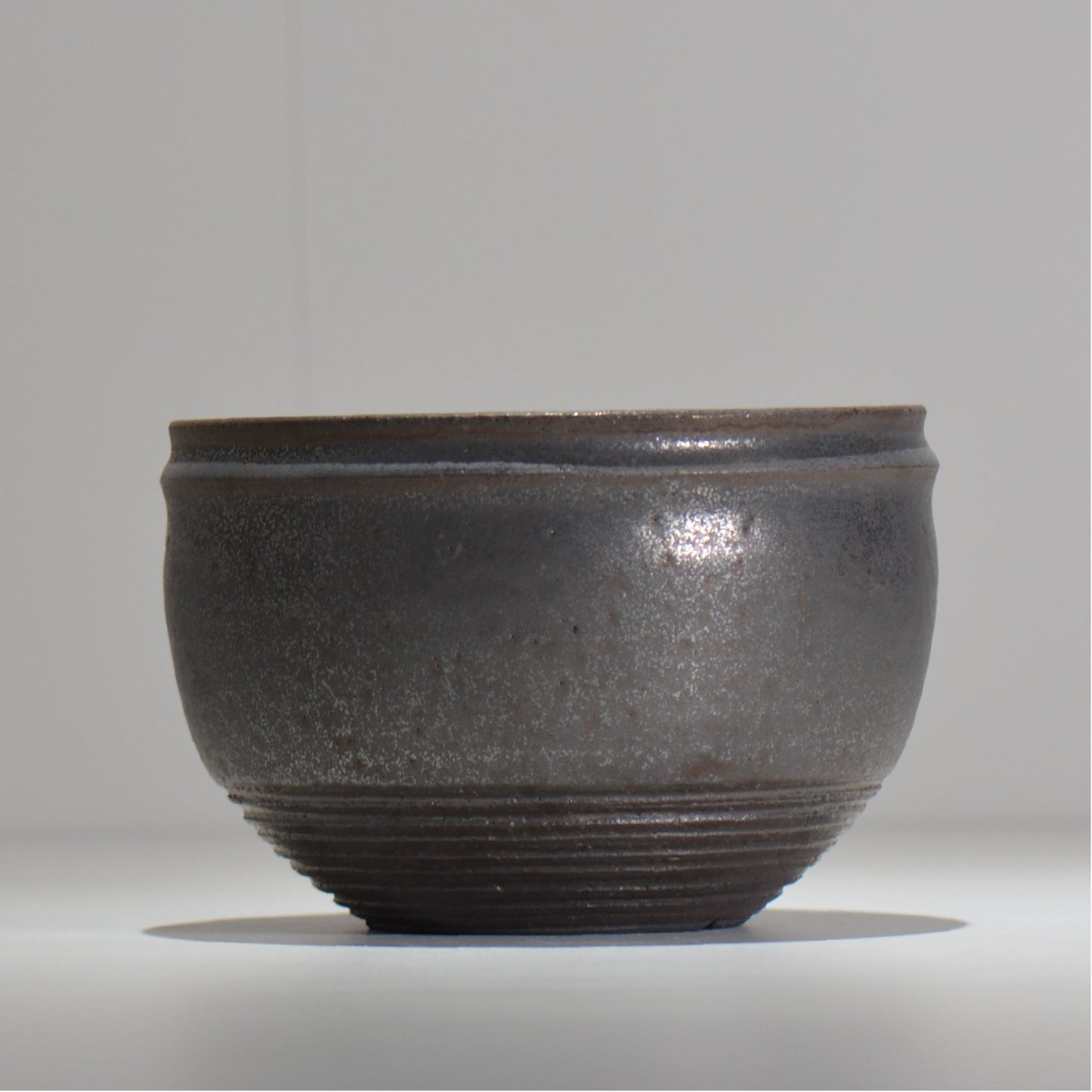 HACHILABO / UNIQUE POT 04 / XL / 約 φ17cm / 植木鉢
