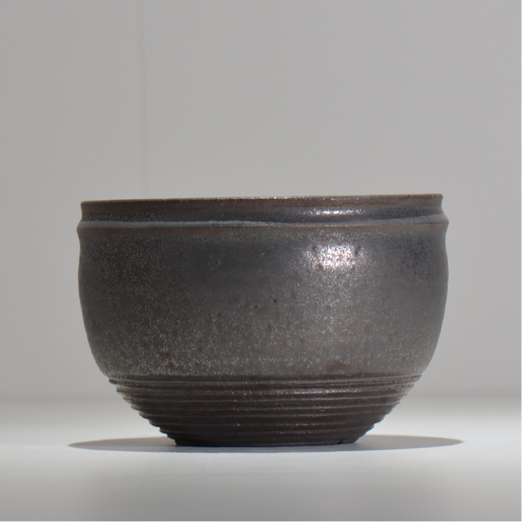 HACHILABO / UNIQUE POT 04 / XL / 約 φ17cm / 植木鉢