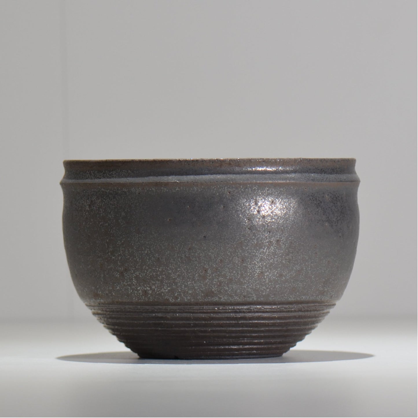 HACHILABO / UNIQUE POT 04 / XL / 約 φ17cm / 植木鉢