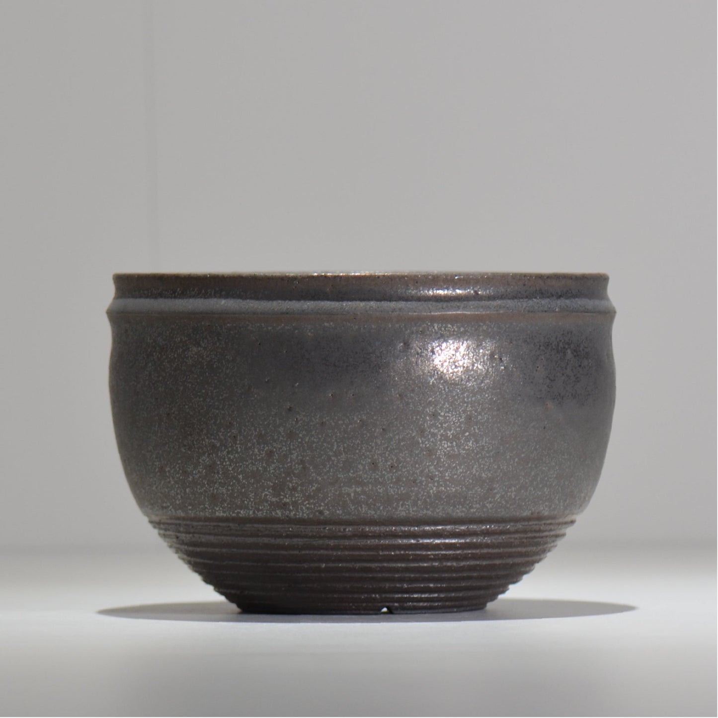 HACHILABO / UNIQUE POT 04 / XL / 約 φ17cm / 植木鉢