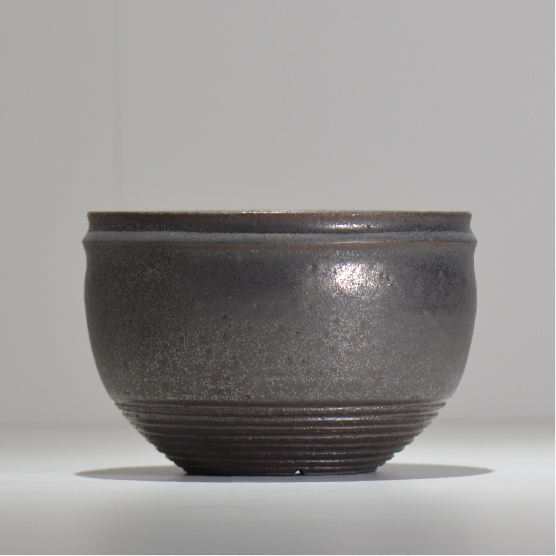 HACHILABO / UNIQUE POT 04 / XL / 約 φ17cm / 植木鉢