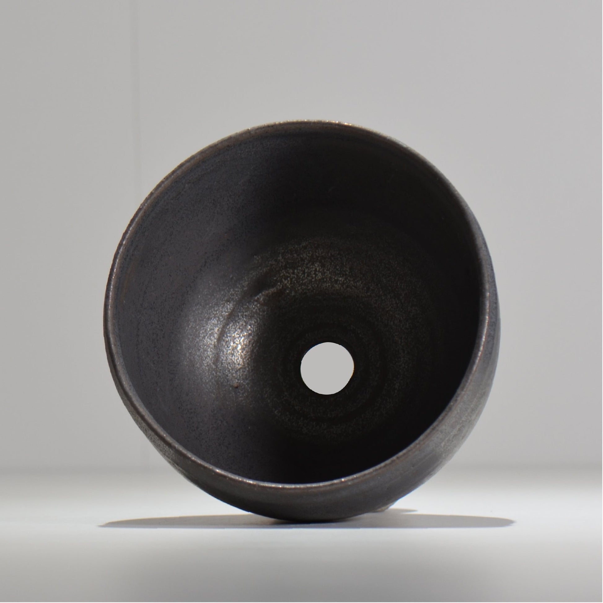 HACHILABO / UNIQUE POT 04 / XL / 約 φ17cm / 植木鉢