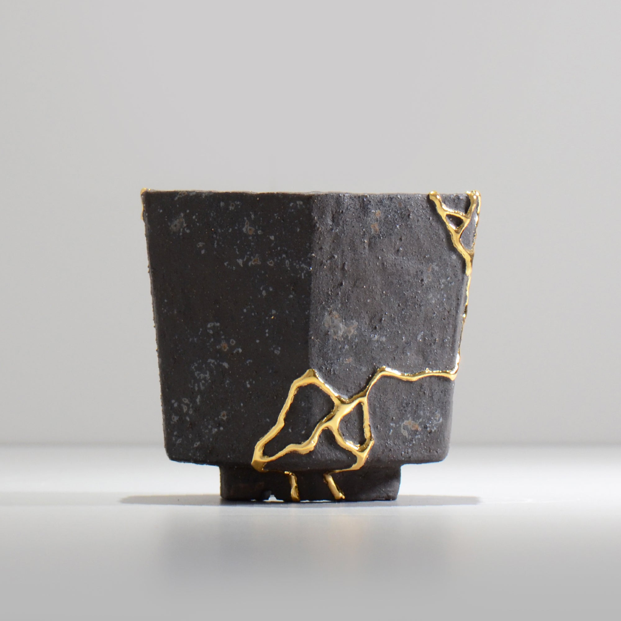 キタマクラ研究所 / Vernacular_12_m / 約 φ13.5cm / 植木鉢