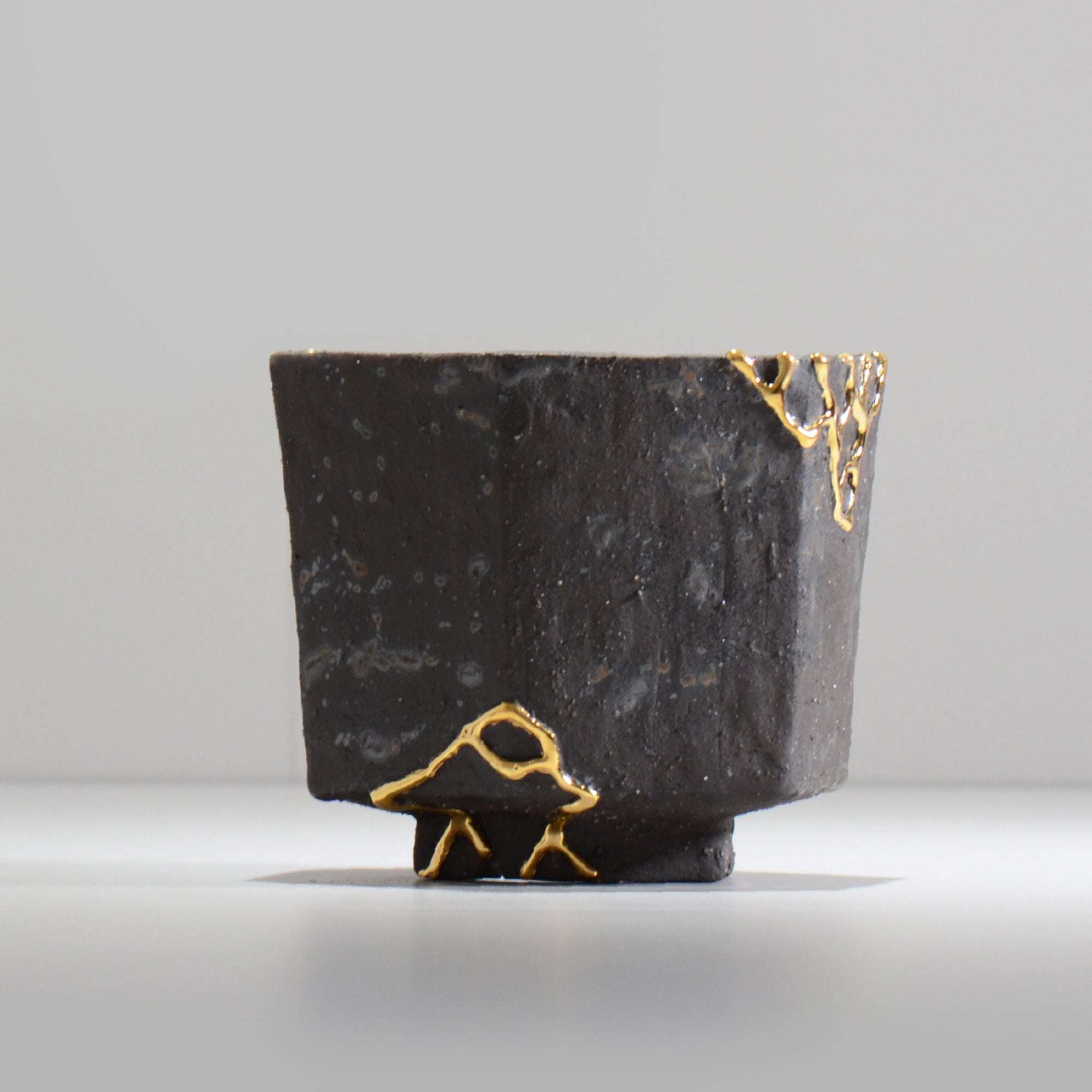 キタマクラ研究所 / Vernacular_013_m / 約 φ13.5cm / 植木鉢