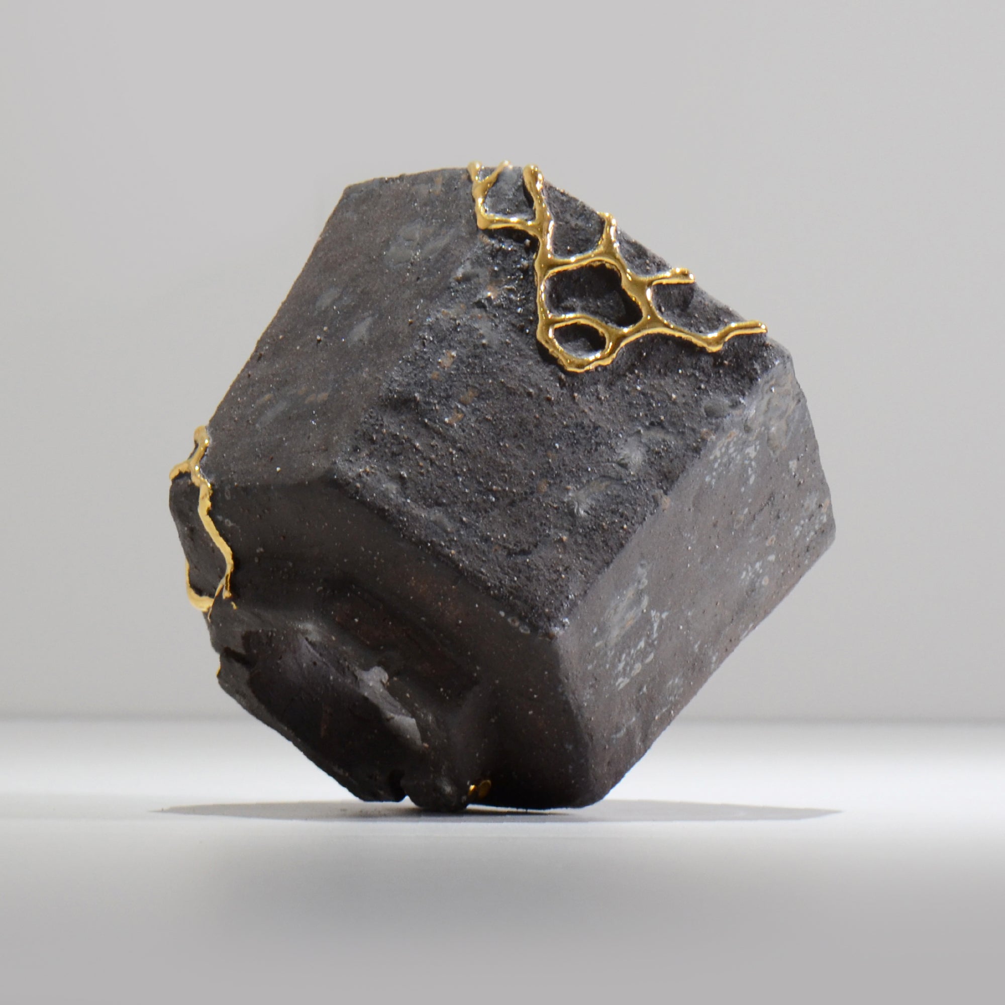 キタマクラ研究所 / Vernacular_013_m / 約 φ13.5cm / 植木鉢