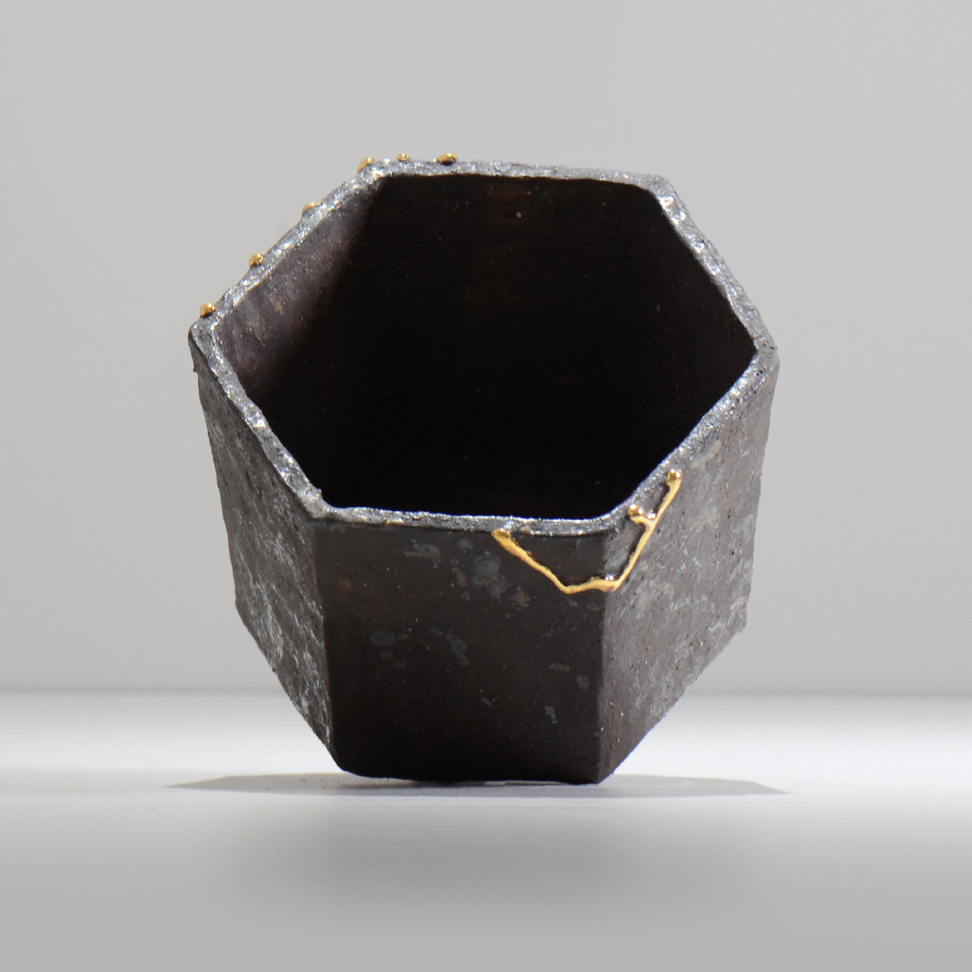 キタマクラ研究所 / Vernacular_013_m / 約 φ13.5cm / 植木鉢