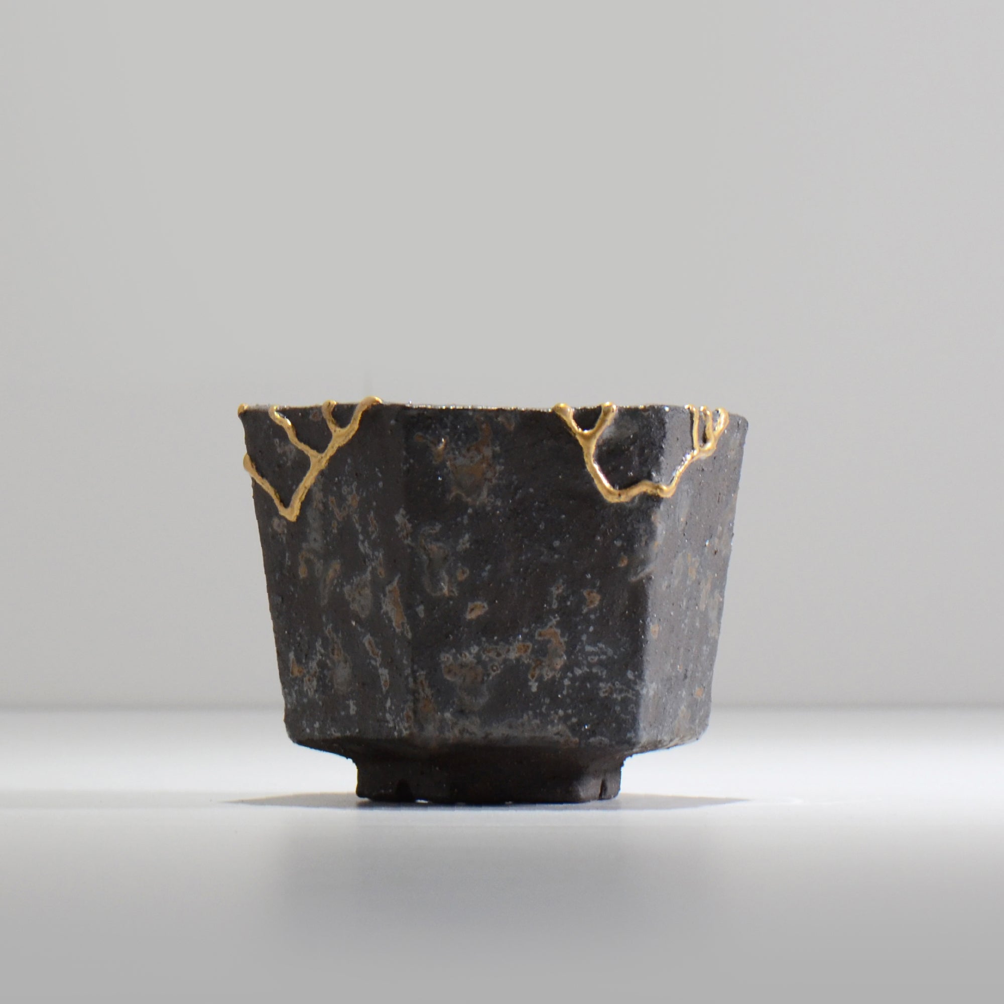 キタマクラ研究所 / Vernacular_m_014_s / 約 φ11cm / 植木鉢