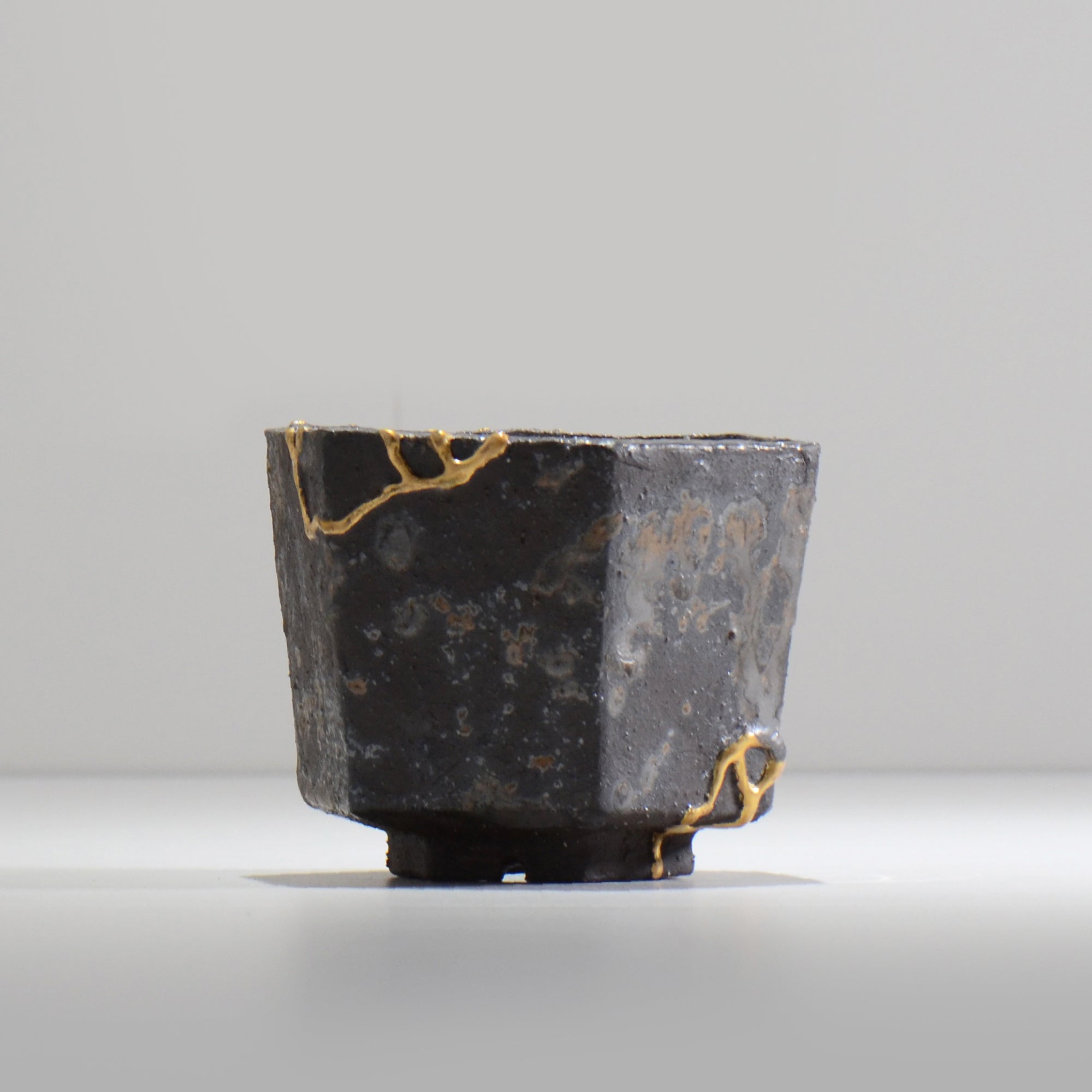 キタマクラ研究所 / Vernacular_m_014_s / 約 φ11cm / 植木鉢