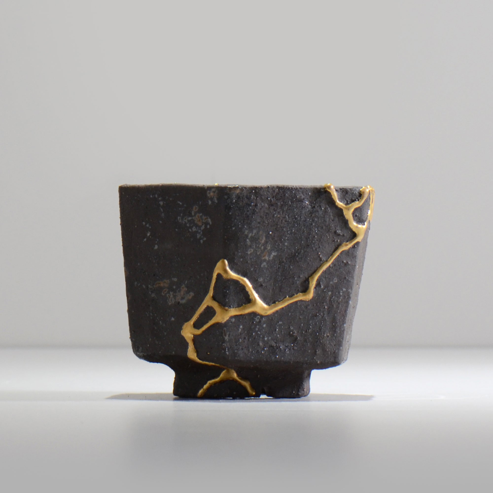 キタマクラ研究所 / Vernacular_m_015_s / 約 φ11cm / 植木鉢