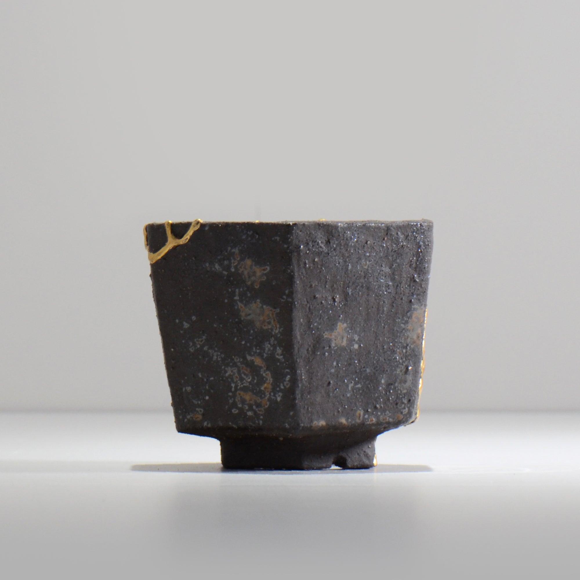 キタマクラ研究所 / Vernacular_m_015_s / 約 φ11cm / 植木鉢