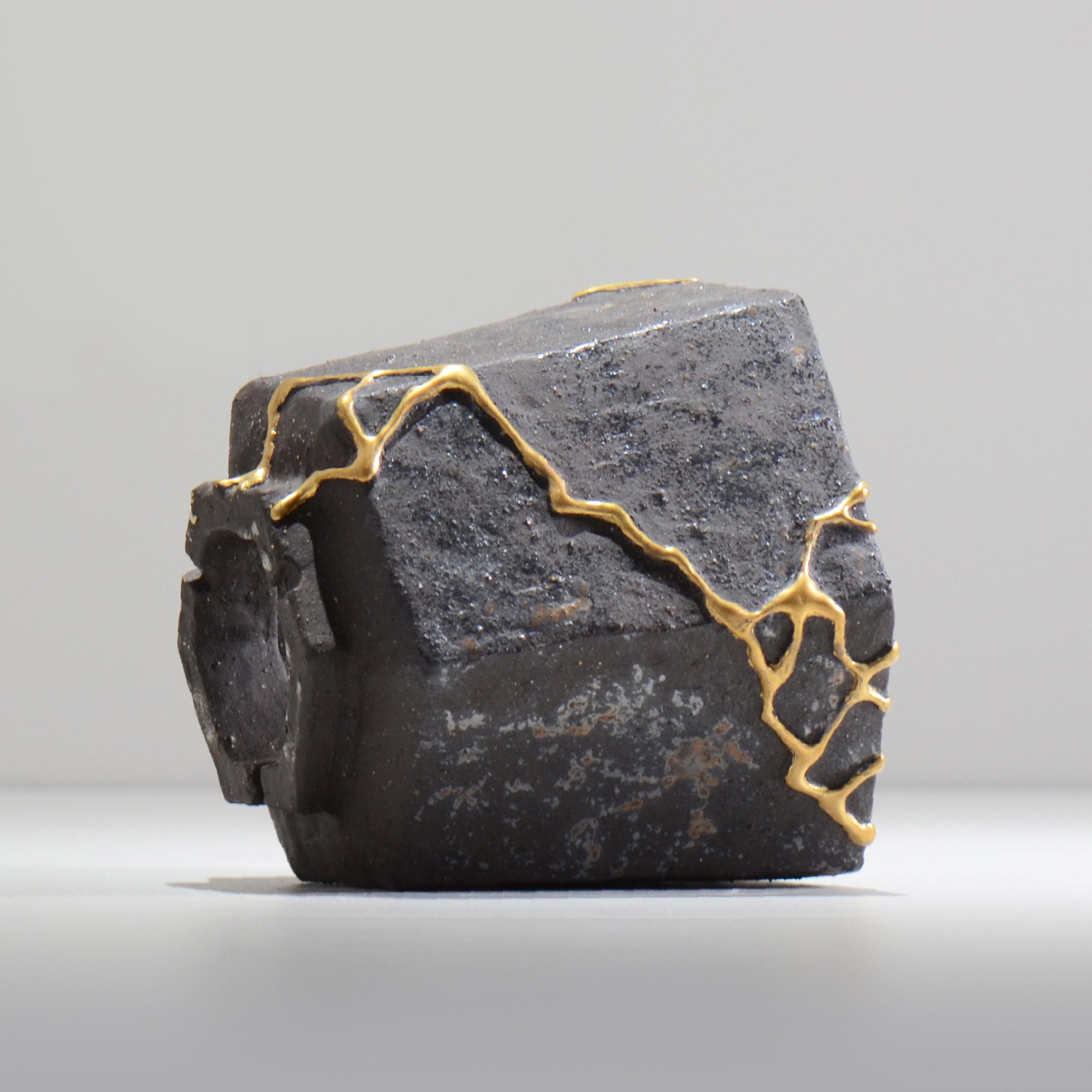 キタマクラ研究所 / Vernacular_m_017_m / 約 φ13cm / 植木鉢