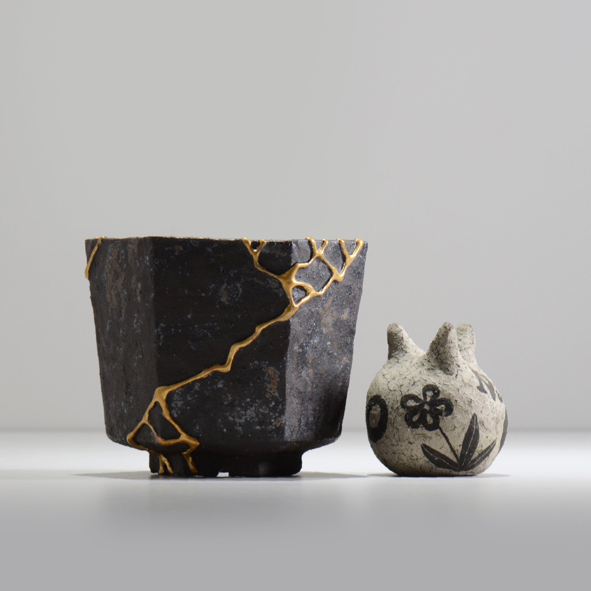 キタマクラ研究所 / Vernacular_m_017_m / 約 φ13cm / 植木鉢