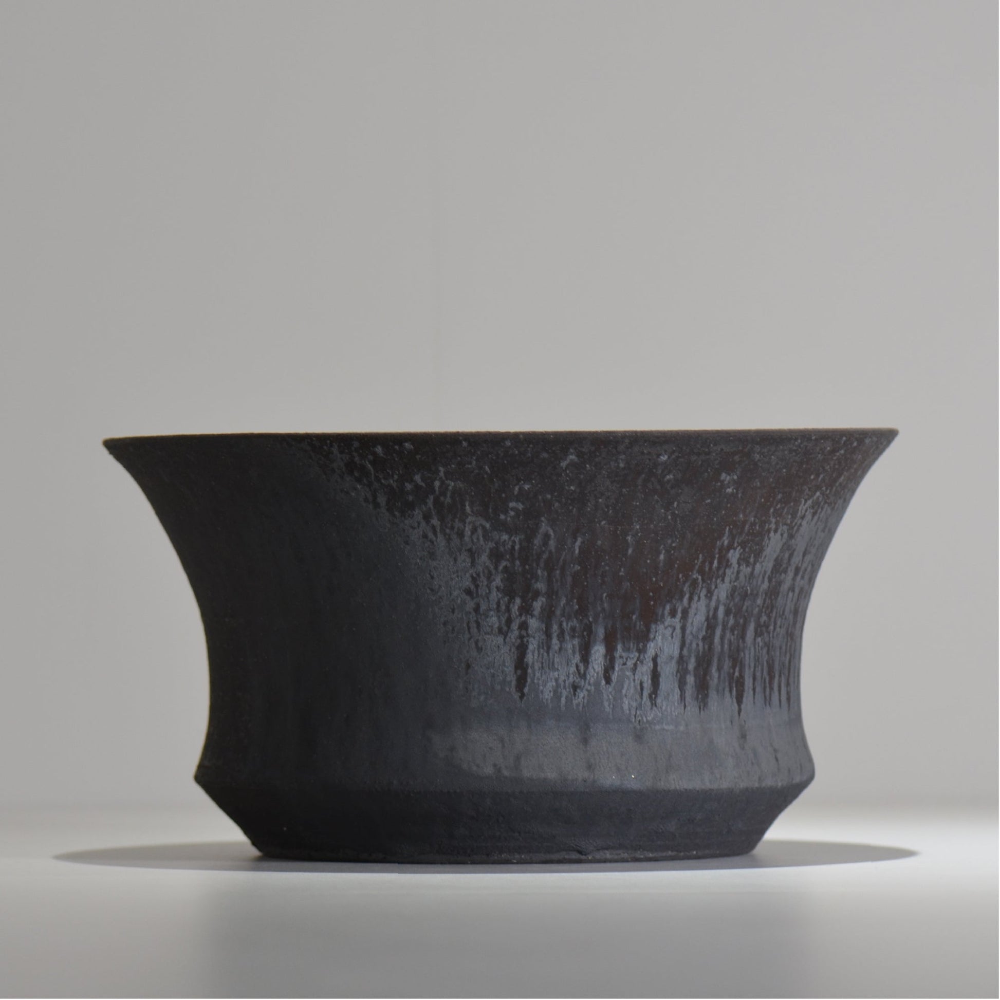 YATAGARASU / BIG 001 / 大鉢 / 約 φ28.7cm / 植木鉢