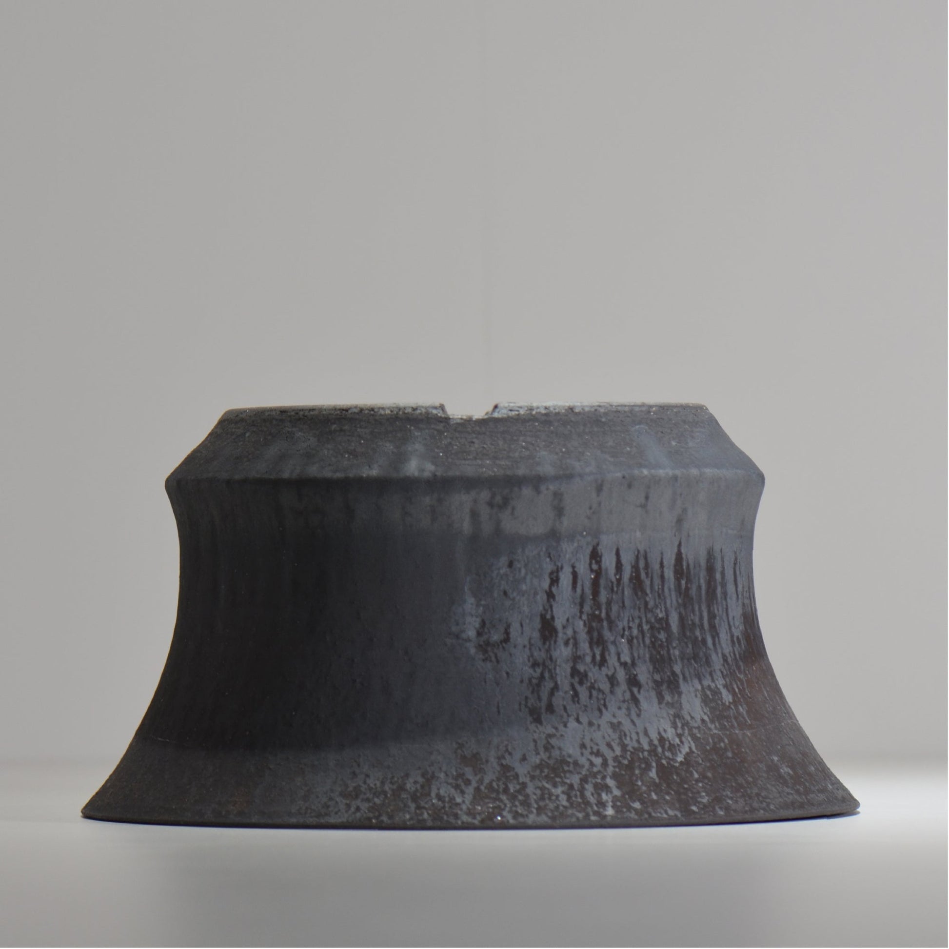 YATAGARASU / BIG 001 / 大鉢 / 約 φ28.7cm / 植木鉢