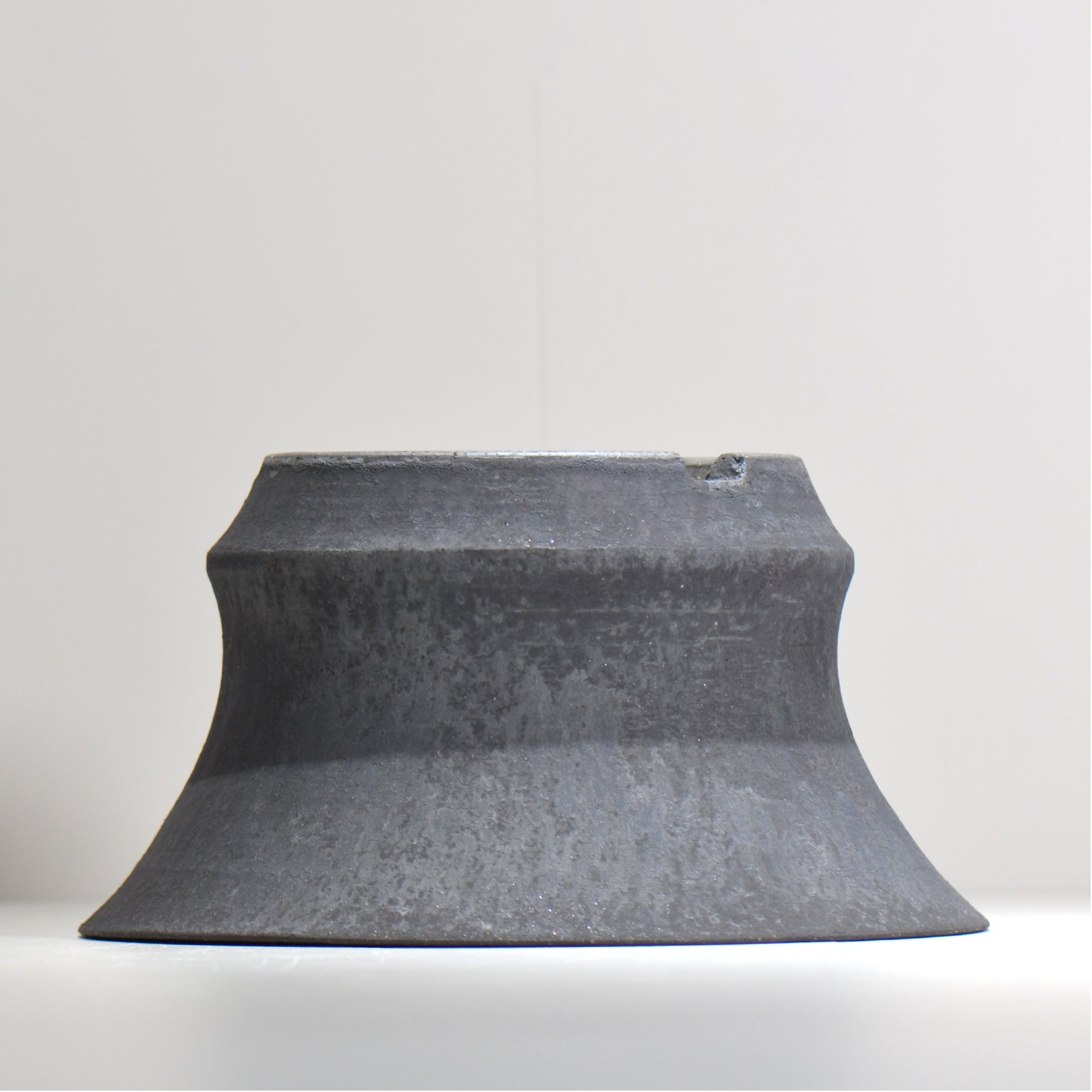 YATAGARASU / BIG 001 / 大鉢 / 約 φ28.7cm / 植木鉢