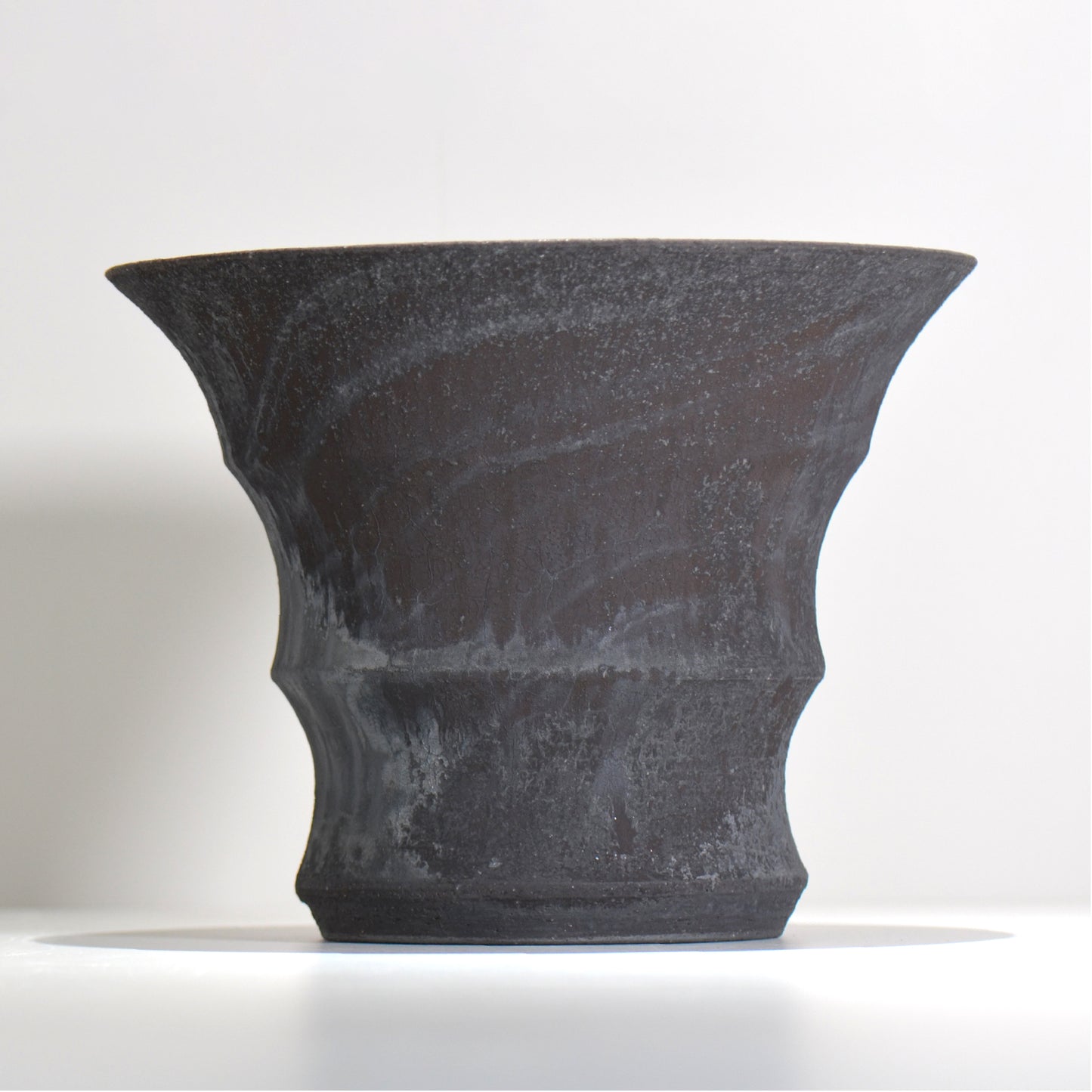 YATAGARASU / BIG 002 / 大鉢 / 約 φ28cm / 植木鉢