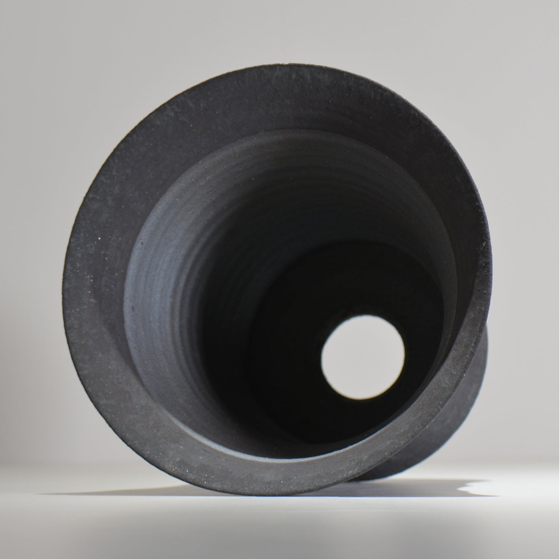 YATAGARASU / BIG 002 / 大鉢 / 約 φ28cm / 植木鉢