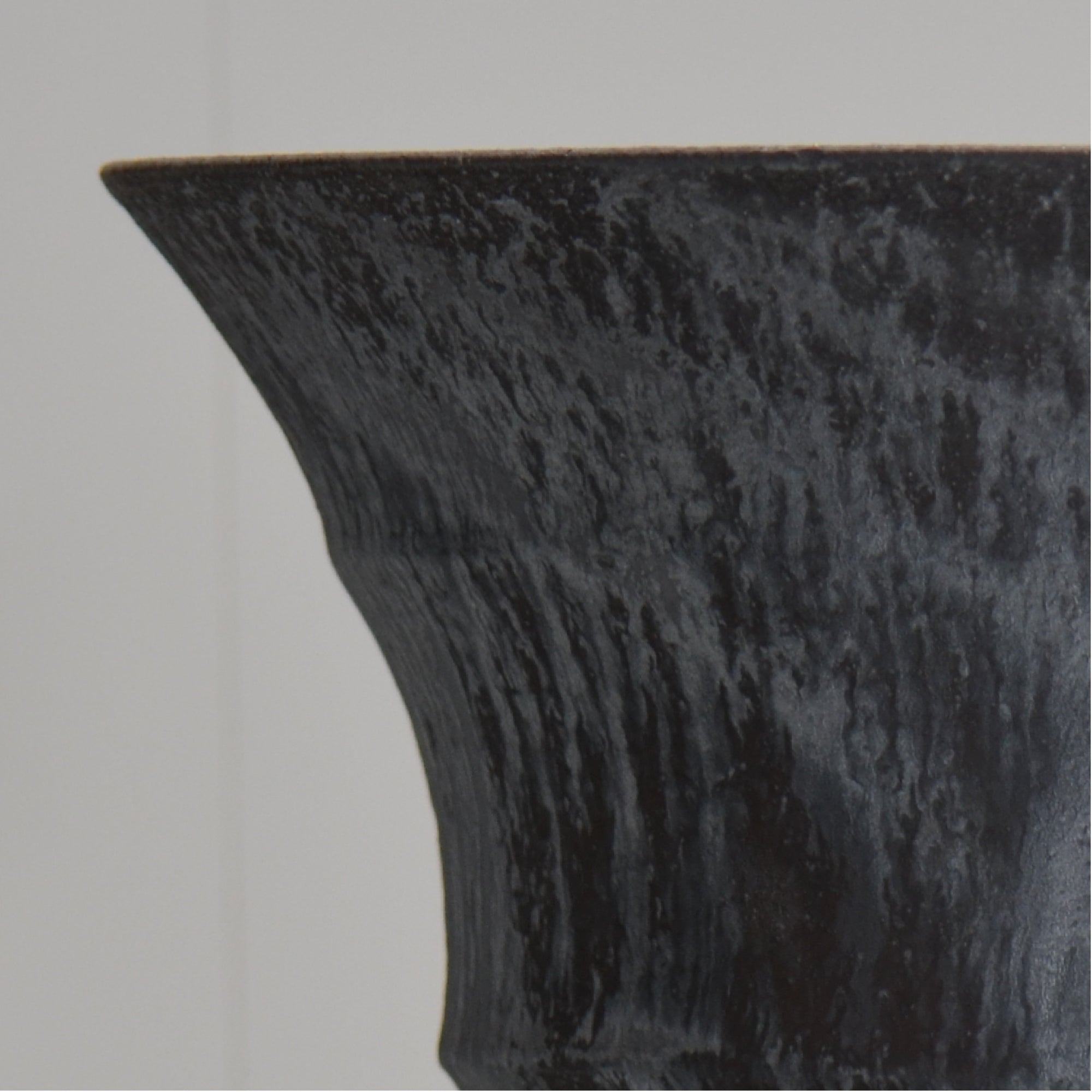 YATAGARASU / BIG 003 / 大鉢 / 約 φ29.6cm / 植木鉢