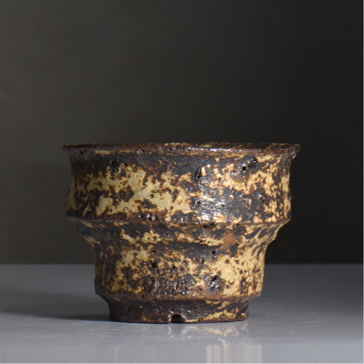 山下太 / 阿蘇石黄裂マダラ灰釉 / yf_09_m / 約 φ15cm / 植木鉢