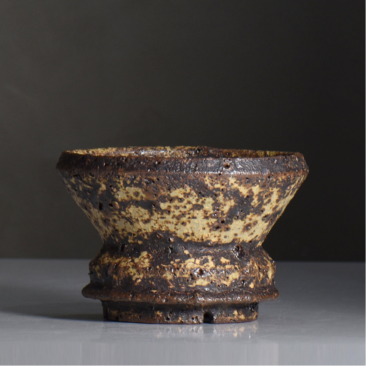 山下太 / 阿蘇石黄裂マダラ灰釉 / yf_10_m / 約 φ14.5cm / 植木鉢