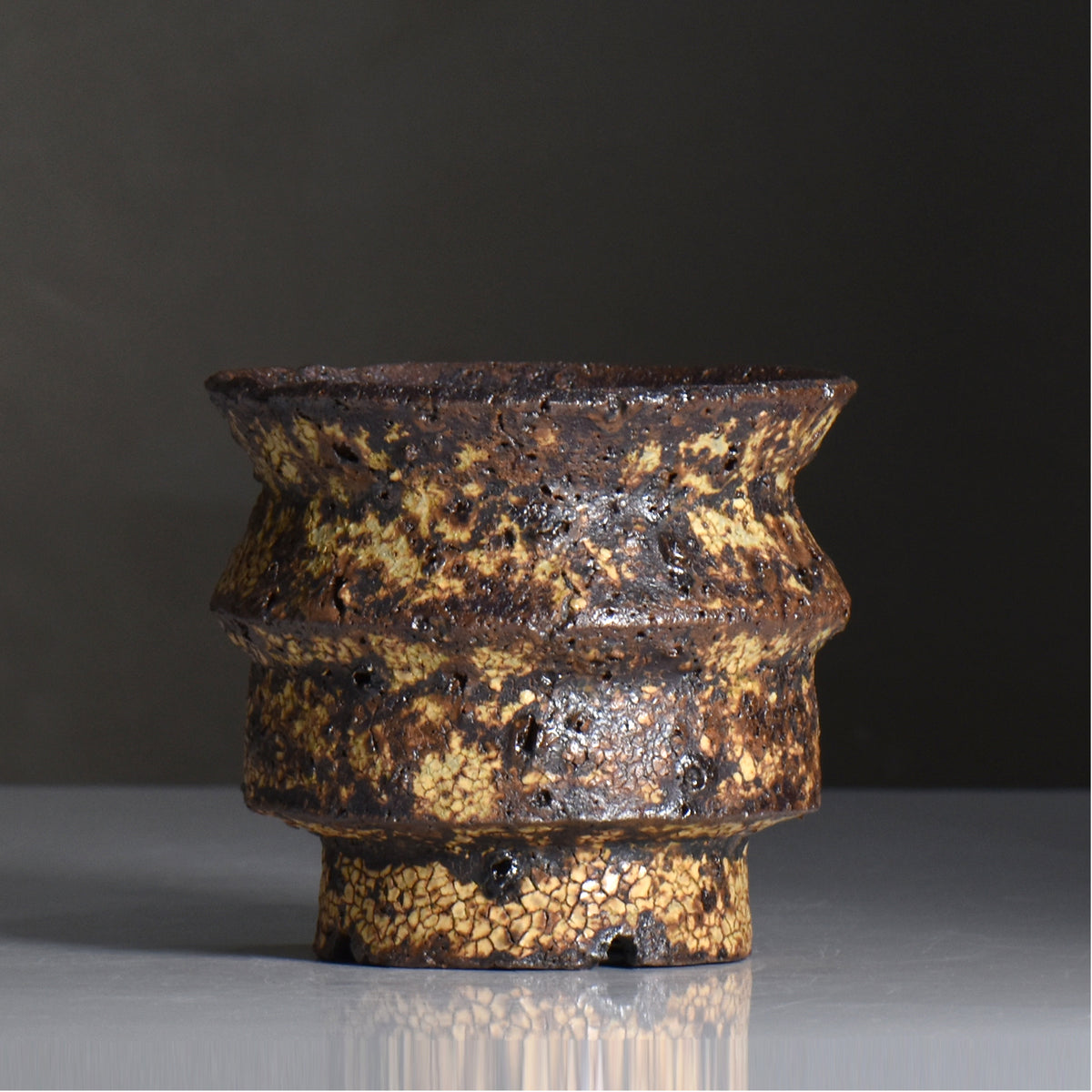 山下太 / 阿蘇石黄裂マダラ灰釉 / yf_11_m / 約 φ13.5cm / 植木鉢