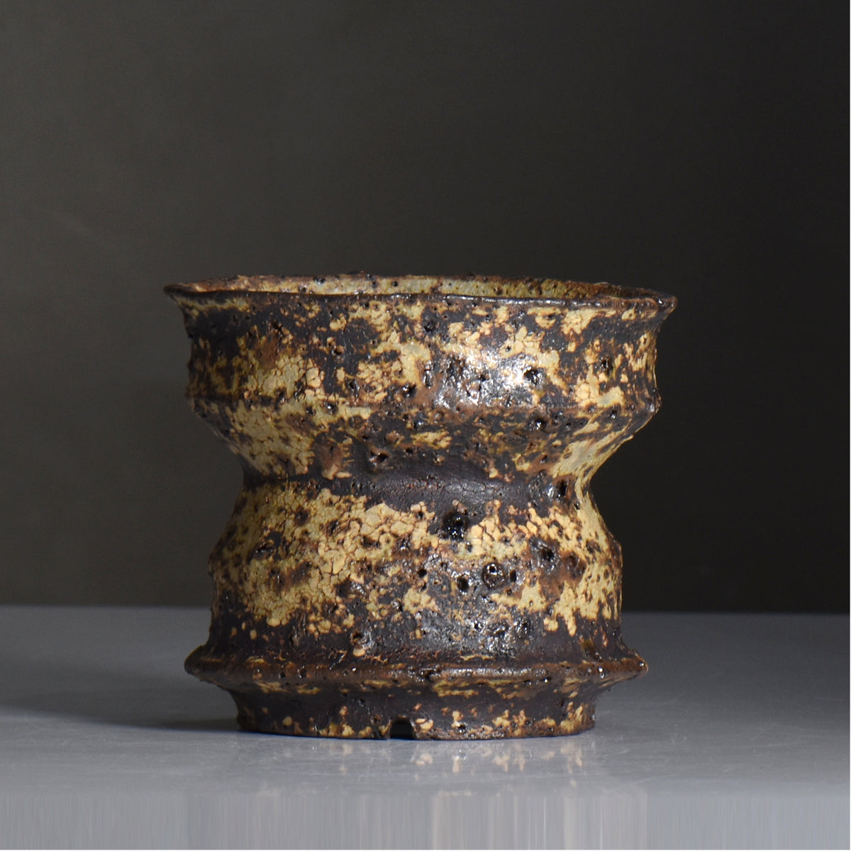 山下太 / 阿蘇石黄裂マダラ灰釉 / yf_12_m / 約 φ13.7cm / 植木鉢