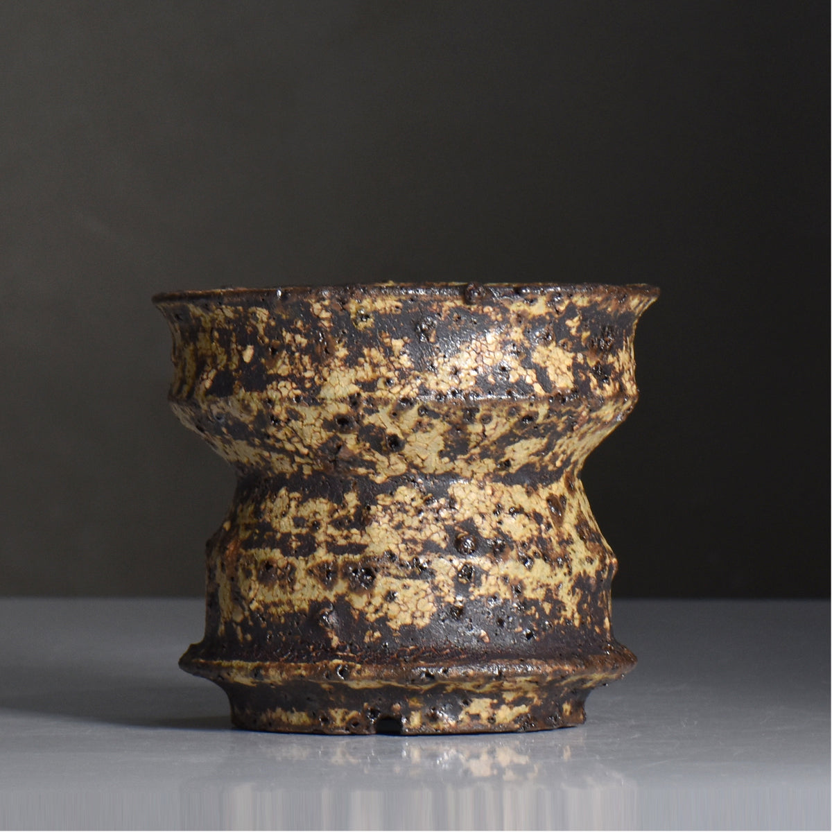山下太 / 阿蘇石黄裂マダラ灰釉 / yf_12_m / 約 φ13.7cm / 植木鉢