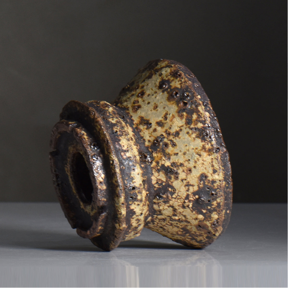 山下太 / 阿蘇石黄裂マダラ灰釉 / yf_14_m / 約 φ13.5cm / 植木鉢