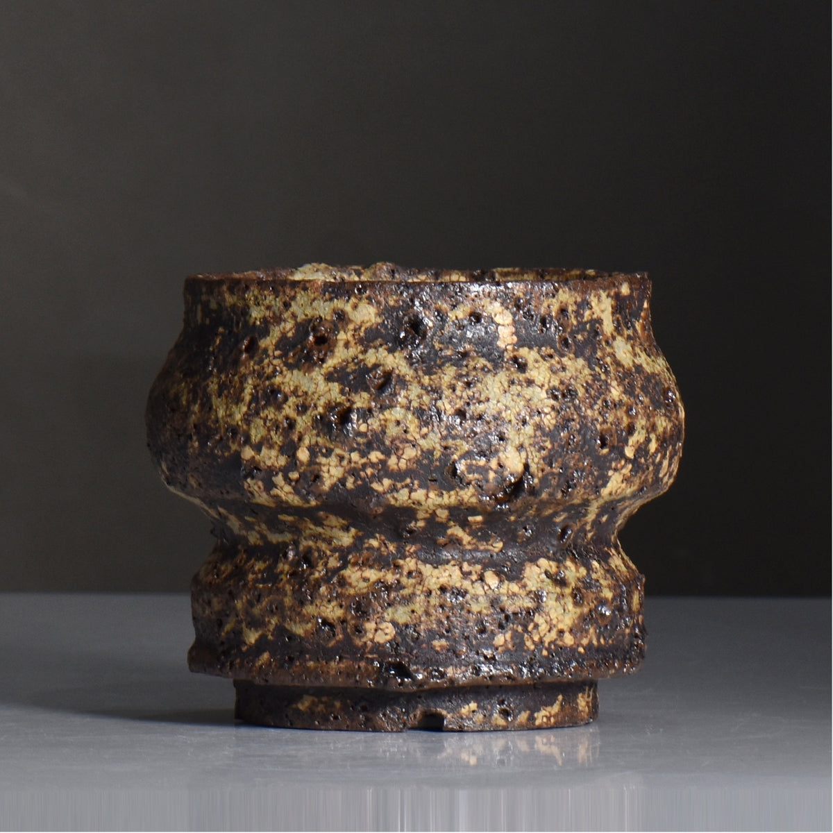 山下太 / 阿蘇石黄裂マダラ灰釉 / yf_15_s / 約 φ12cm / 植木鉢