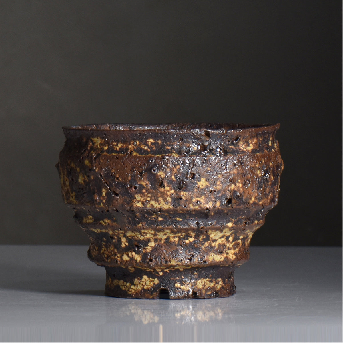 山下太 / 阿蘇石黄裂マダラ灰釉 / yf_16_m / 約 φ14cm / 植木鉢