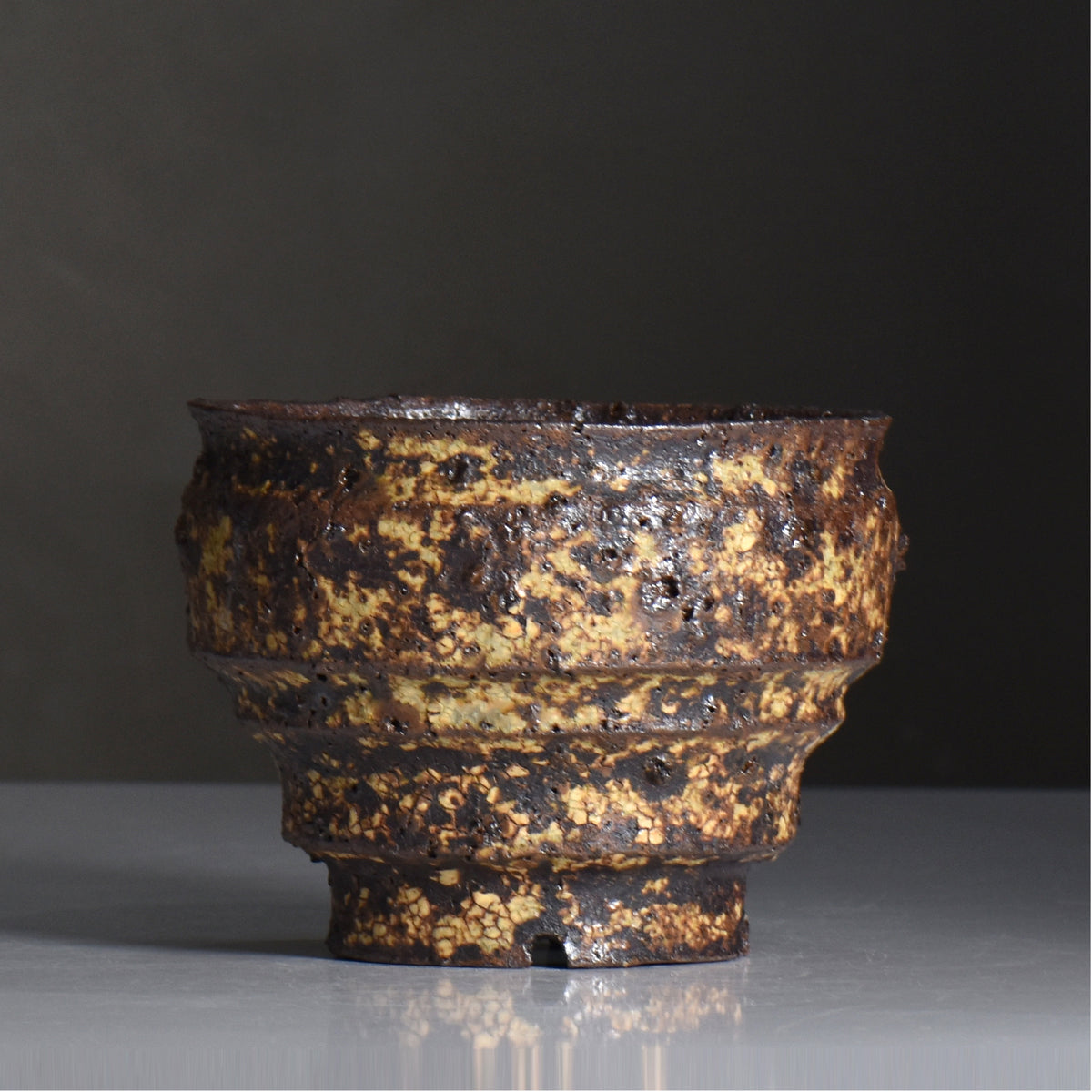 山下太 / 阿蘇石黄裂マダラ灰釉 / yf_16_m / 約 φ14cm / 植木鉢