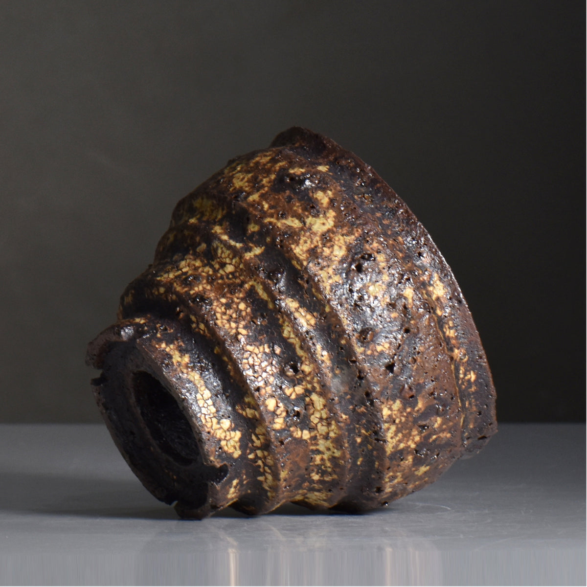 山下太 / 阿蘇石黄裂マダラ灰釉 / yf_16_m / 約 φ14cm / 植木鉢
