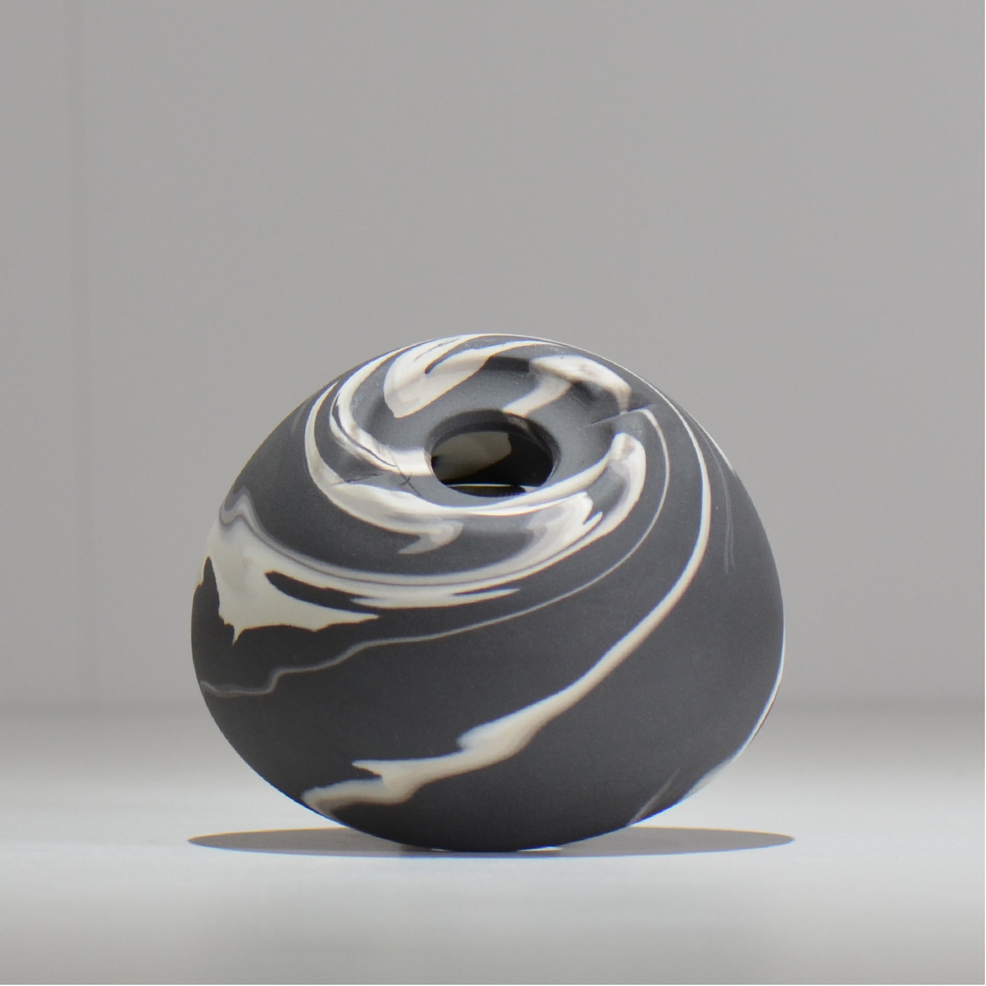 山本真郎 / 黒仙-kokusen / ys_ks04_s/ 約φ11.3cm / 植木鉢