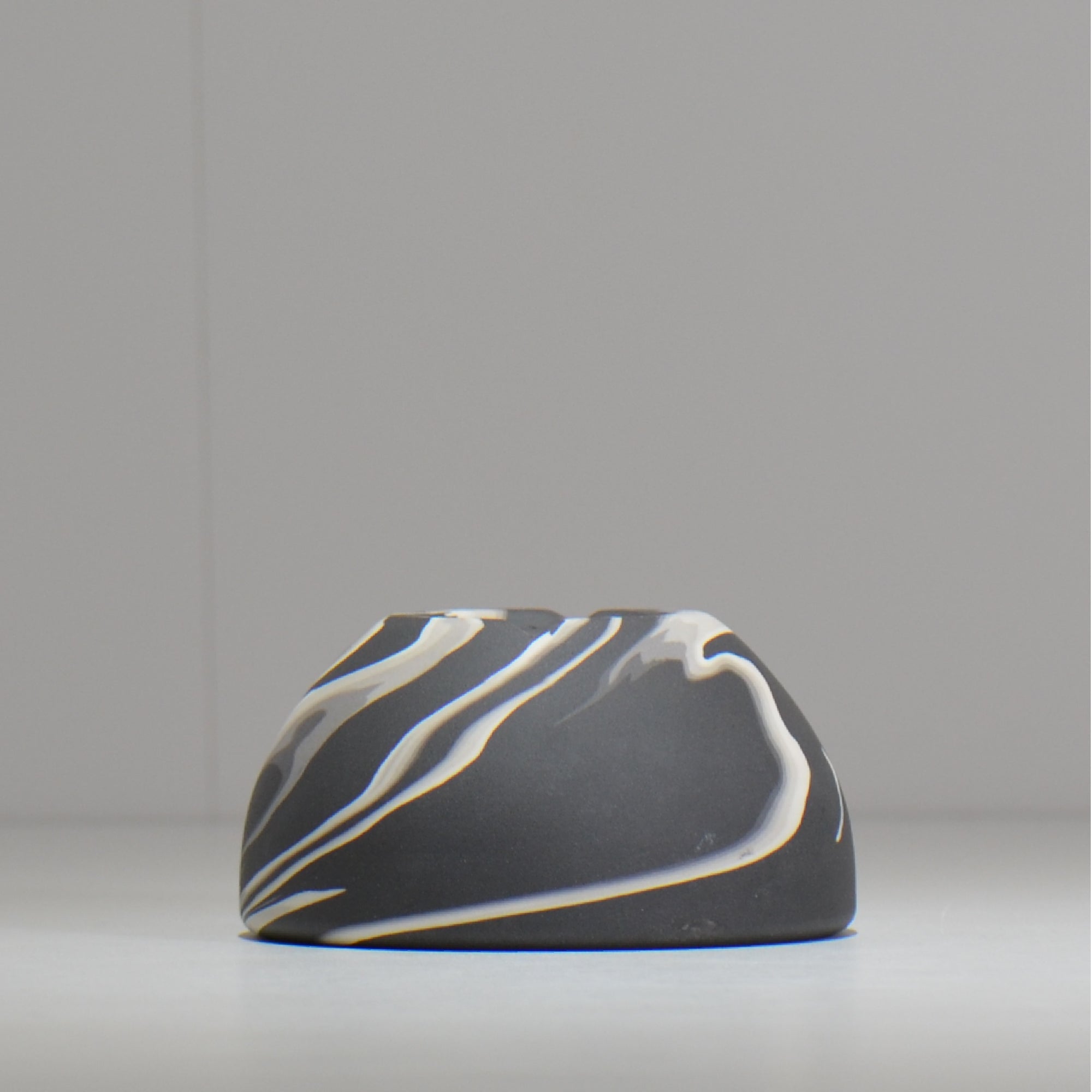 山本真郎 / 黒仙-kokusen / ys_ks15_s/ 約φ11cm / 植木鉢